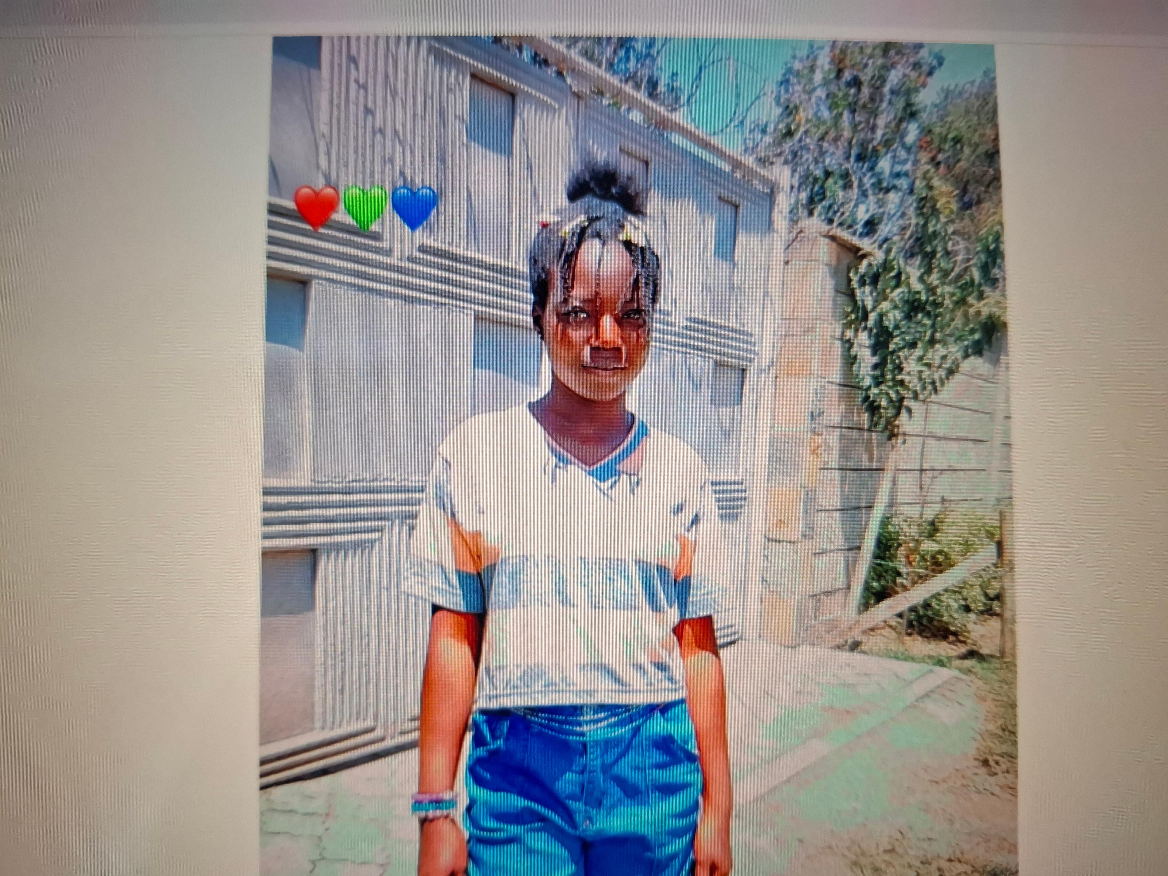 RT @MtaaWangu: She aspired to be veterinary doctor to save her father's animals but died saving colleagues.  

#Naku…